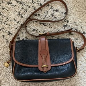 ✨Vintage Dooney & Bourke Crossbody✨